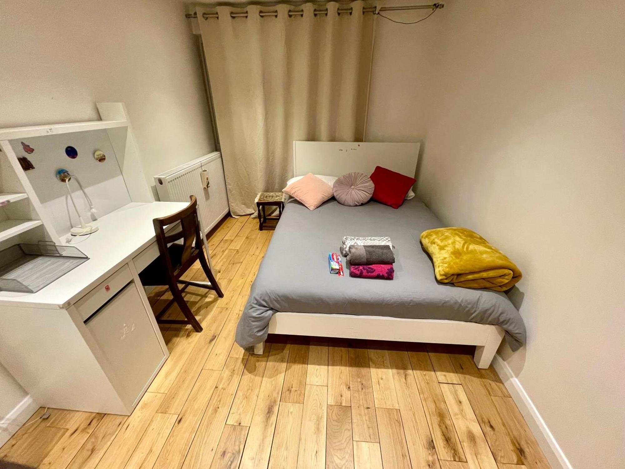Pousada Luxe Quartet: Spacious 4-bed Retreat Near Elizabeth Line