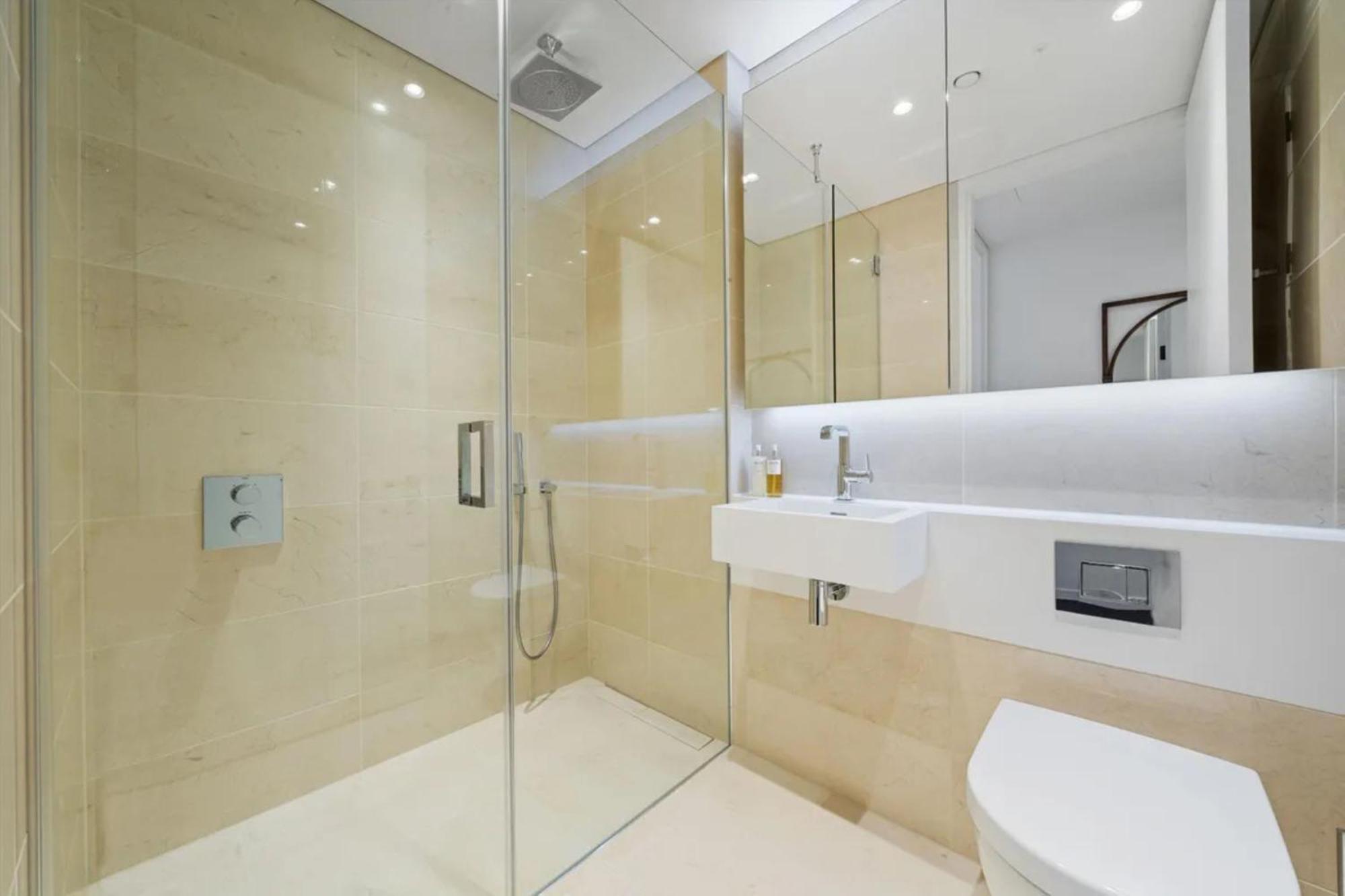 Confortable Stephanie 3 Bedrooms Waterloo Station Apartamento Londres