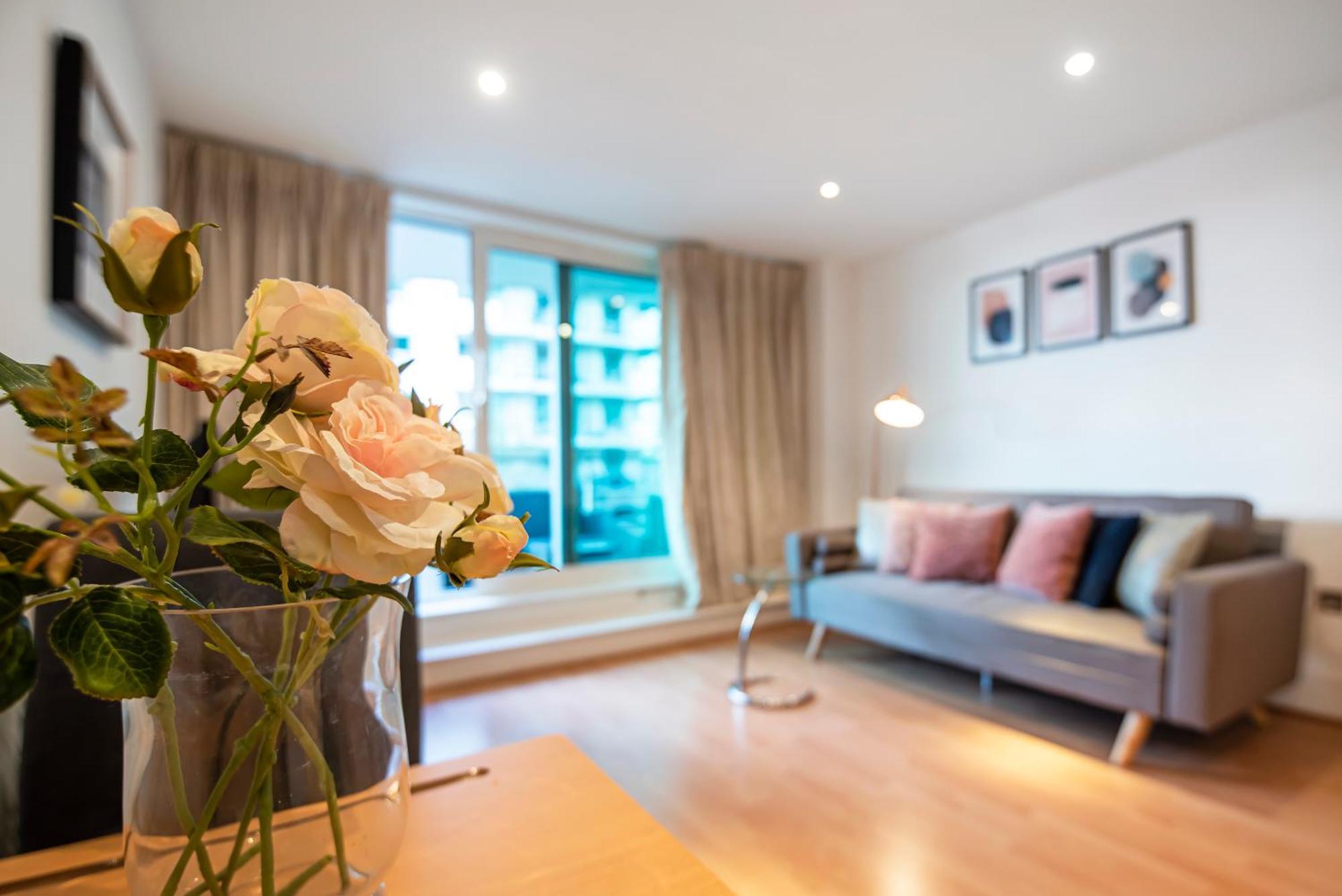 2 Bed With Large Terrace * Londres