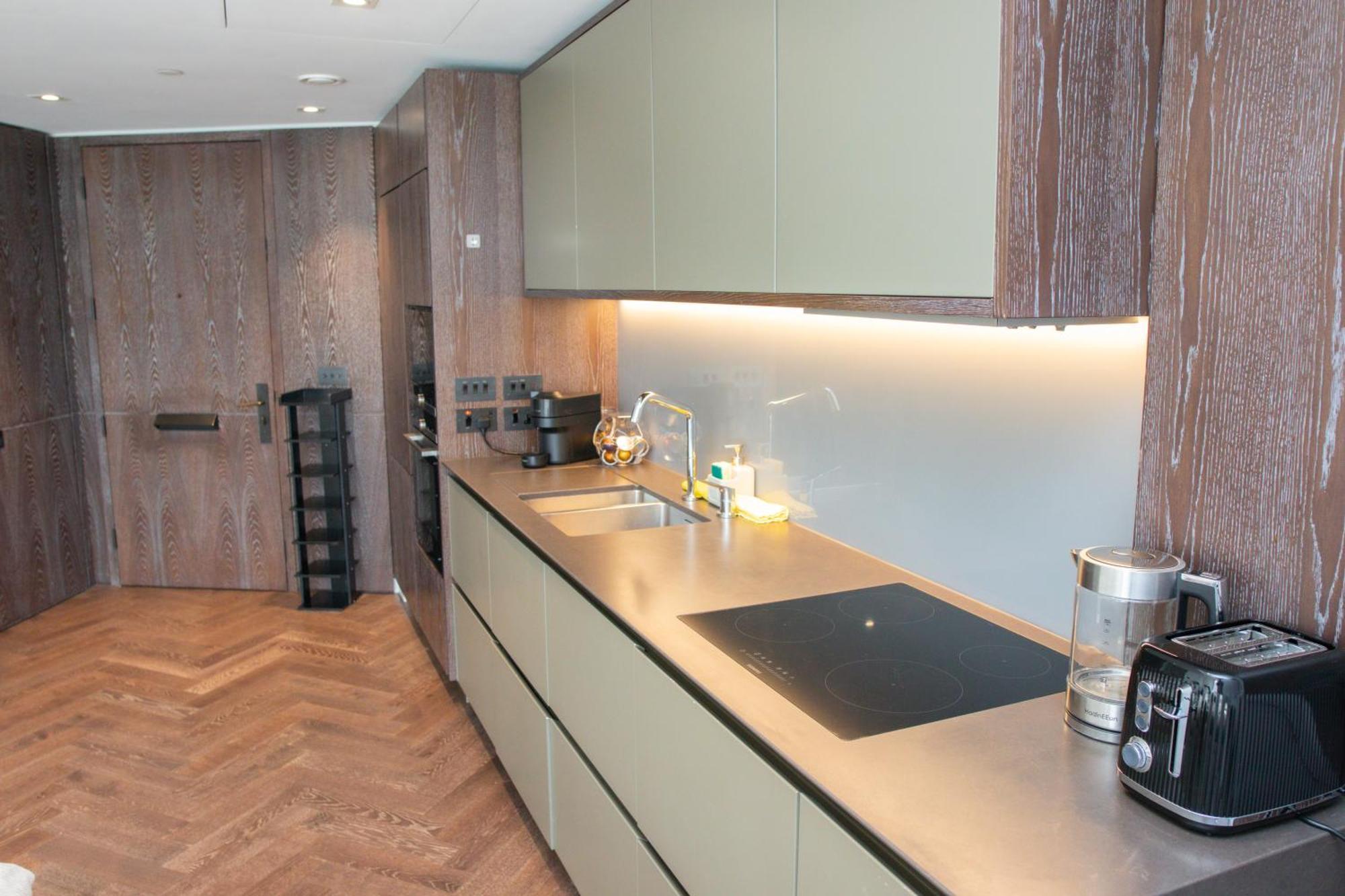 Luxury Steps From Battersea Power St And Close To Victoria & Chelsea Appartement Londres