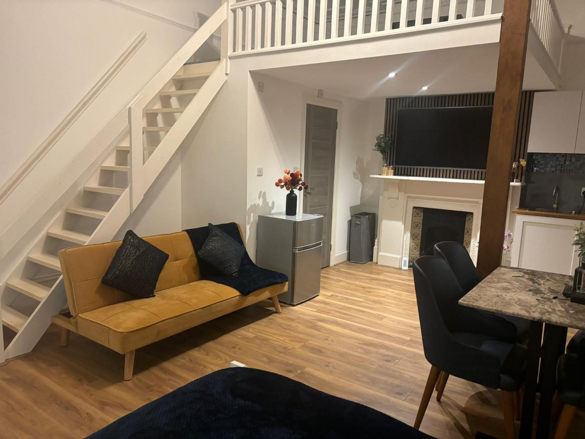Zee Homes W6