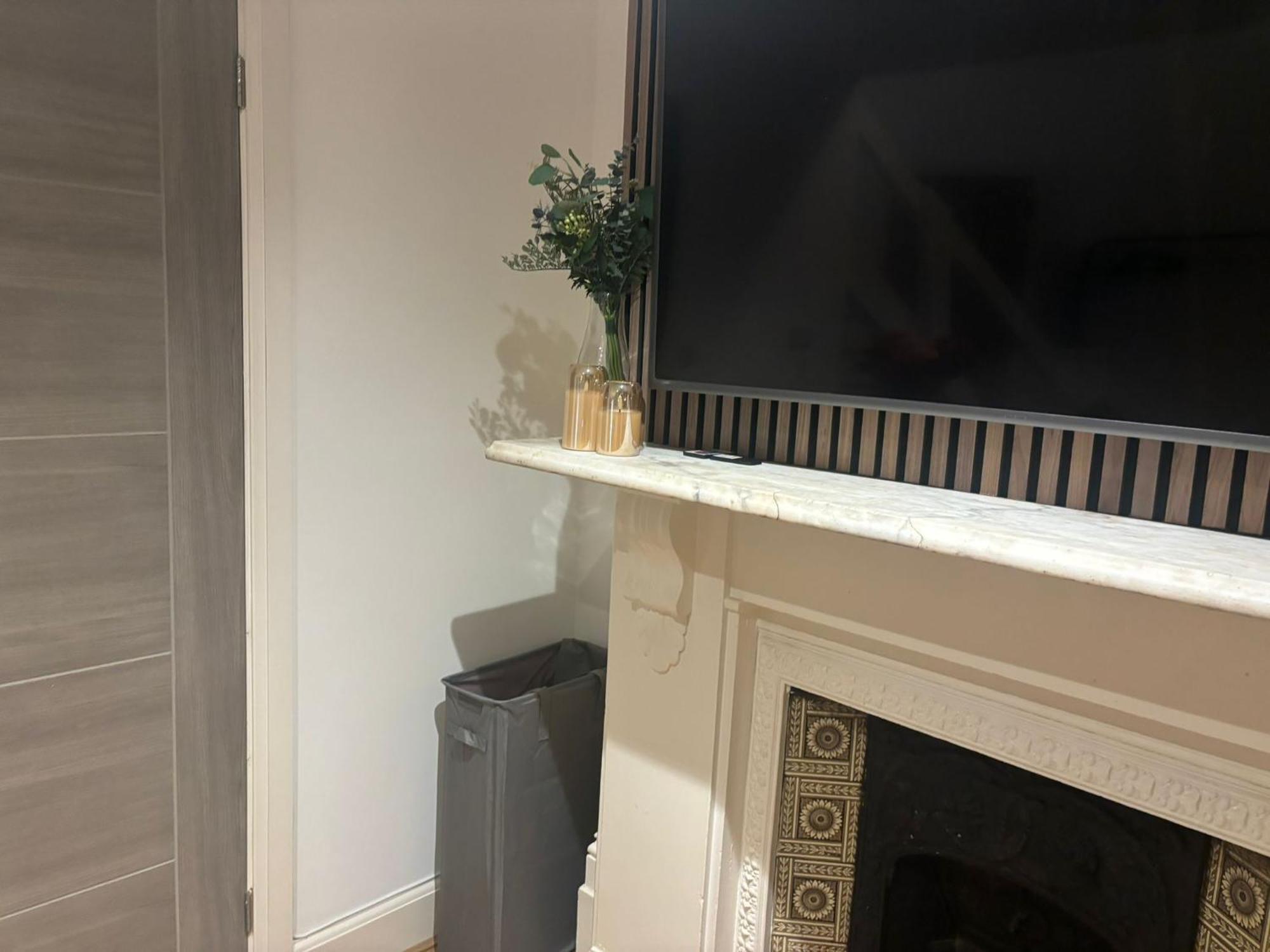 Zee Homes W6 Apartment London