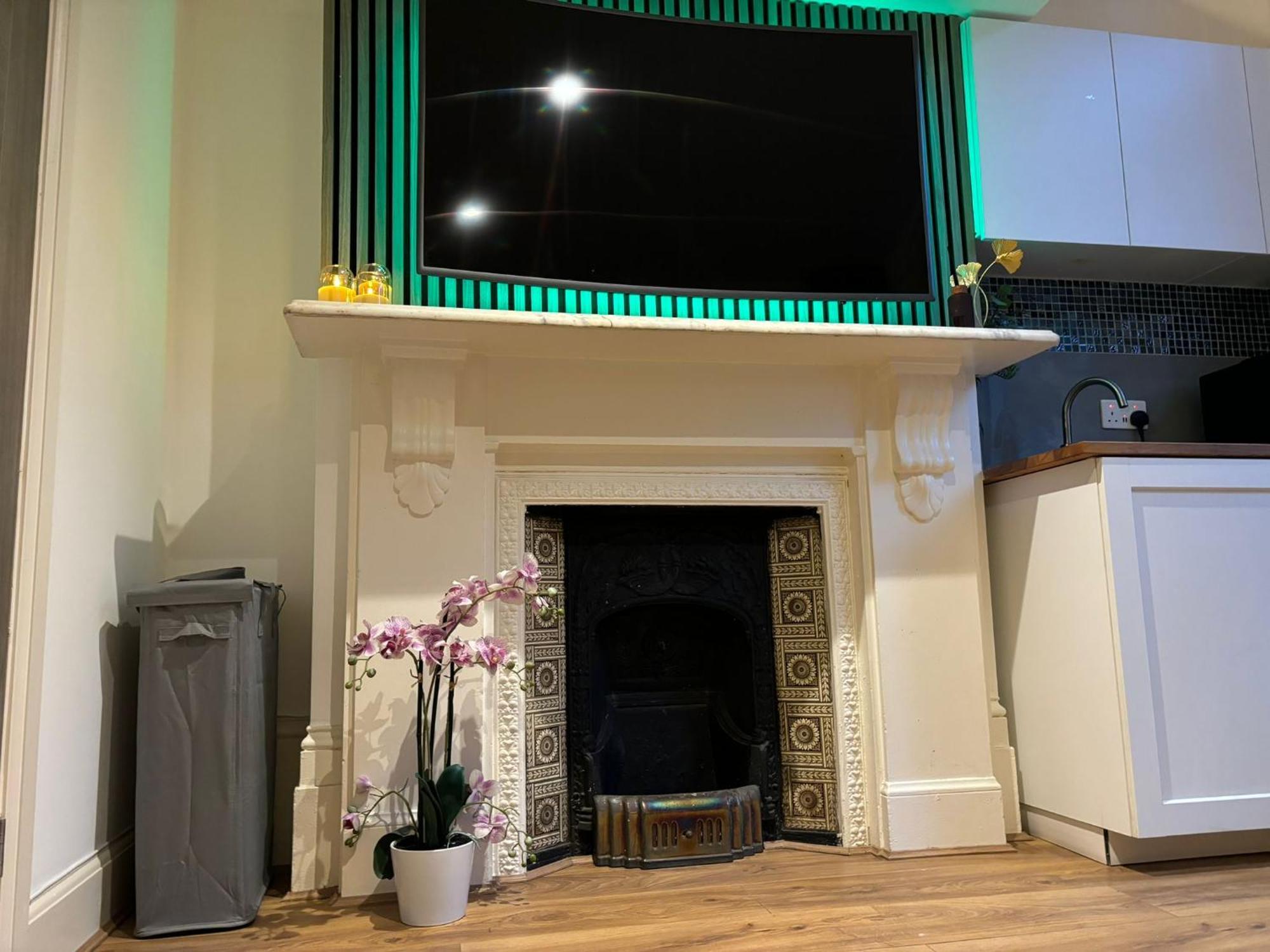 Apartment Zee Homes W6
