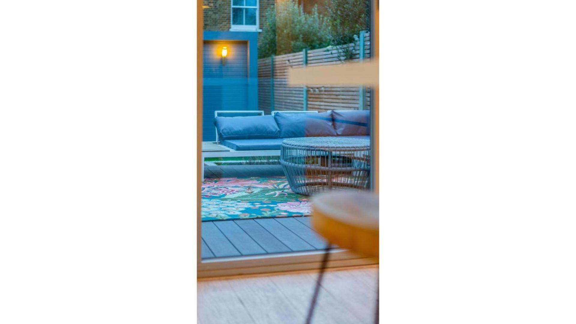 Spacious 4br Retreat With Private Garden Zone 3 Hébergement de vacances Londres