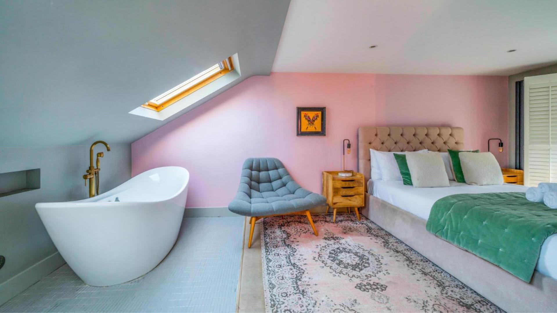 Spacious 4br Retreat With Private Garden Zone 3 Hébergement de vacances Londres