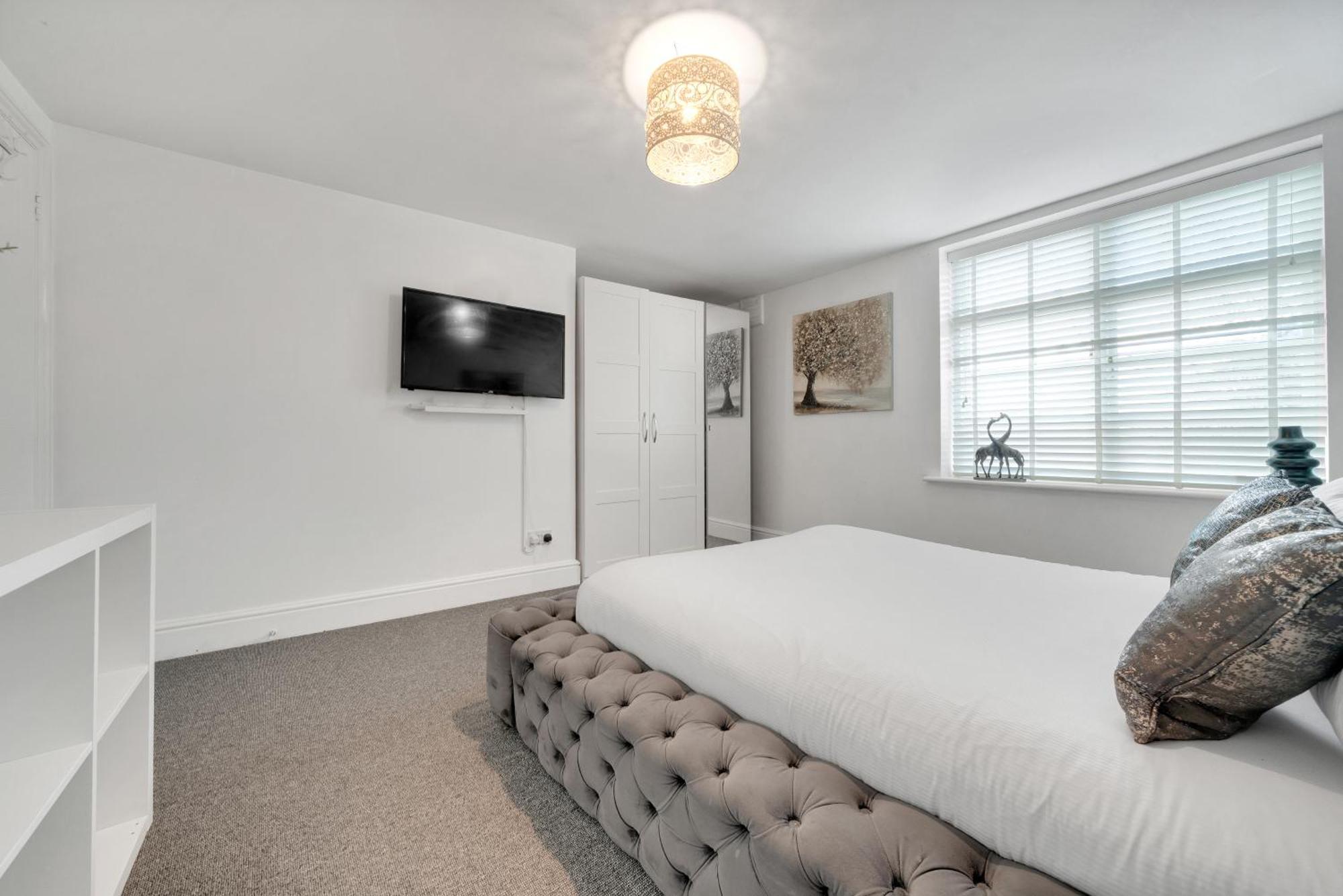 Appartement Spacious 2 Bedroom Near Excel & Canary Wharf With Free Gated Parking *