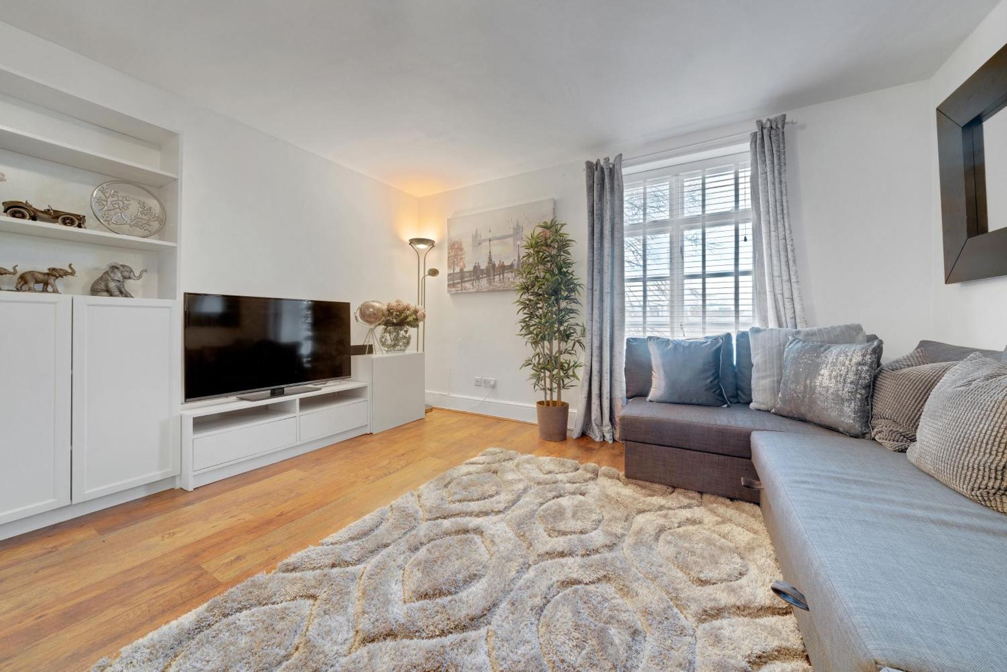 Spacious 2 Bedroom Near Excel & Canary Wharf With Free Gated Parking Appartement Londres