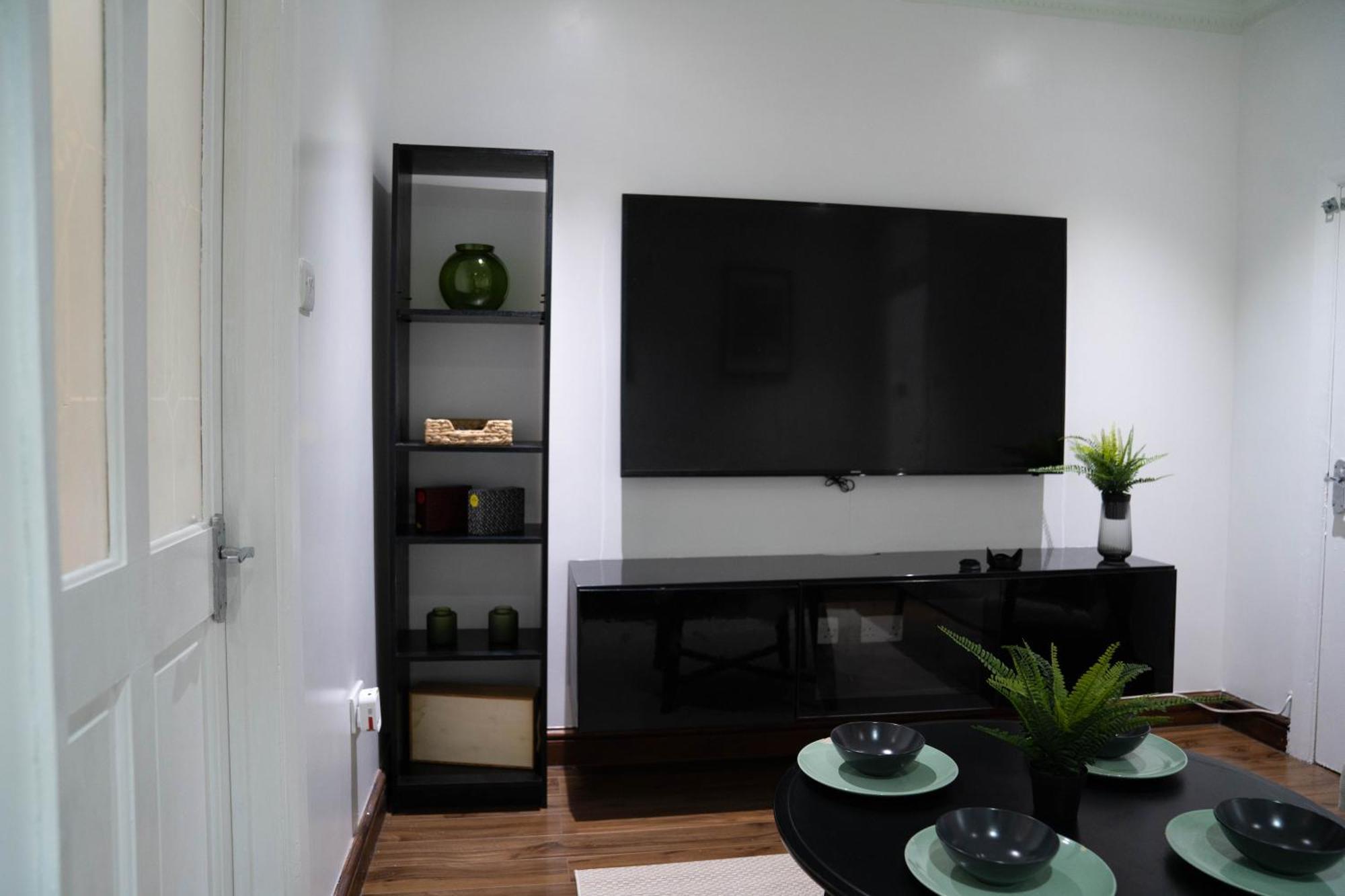 Modern, Cozy 3-bed House In Perfect For Families, Contractors And Groups! Apartamento