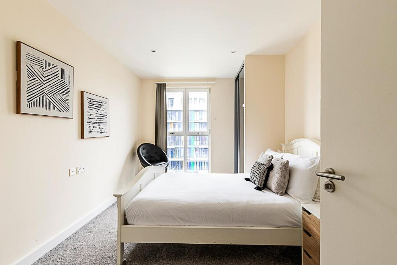 Vibrant Canal Appartement