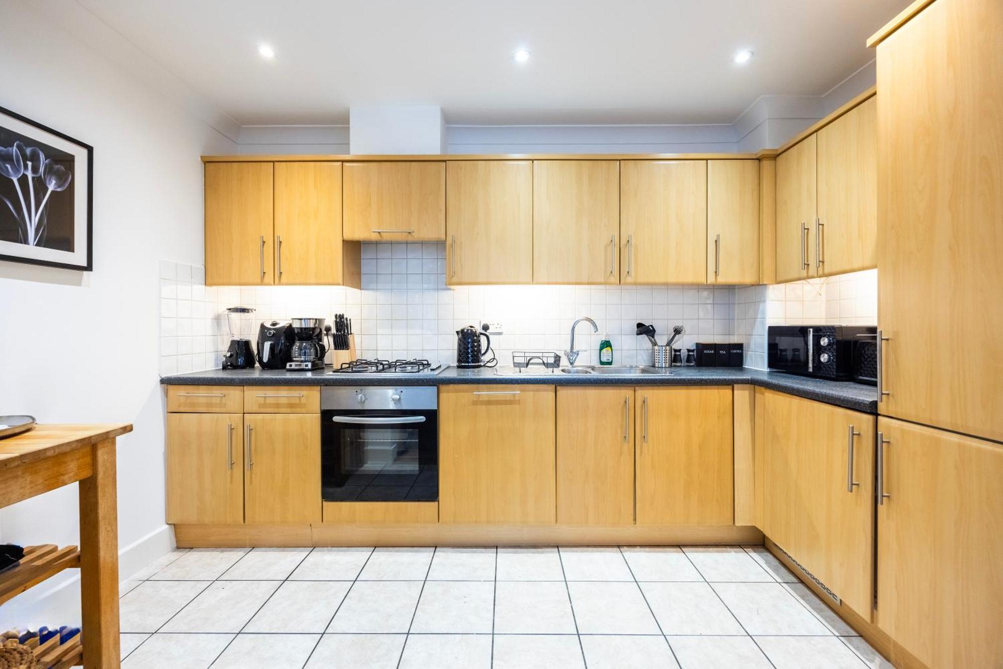 Appartement Cozy Haven - Bright 2br Apartment, Next To Major Station Londres