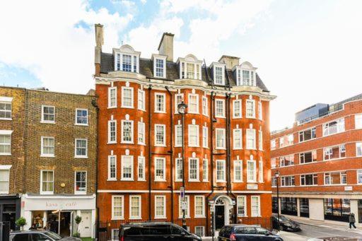 2br C- Near Oxford Street *