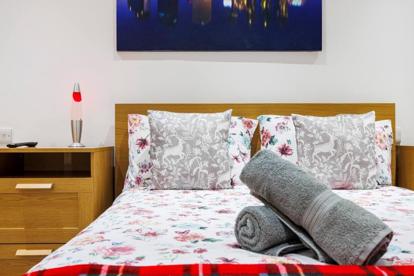 Three Bedroom 3 Bathroom In Kensington Appartement Londres