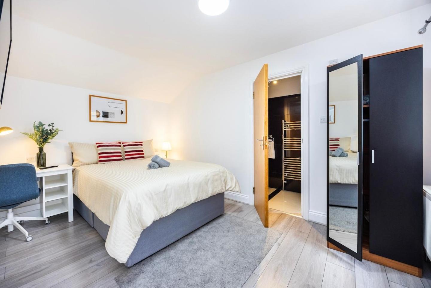Three Bedroom 3 Bathroom In Kensington * Londres