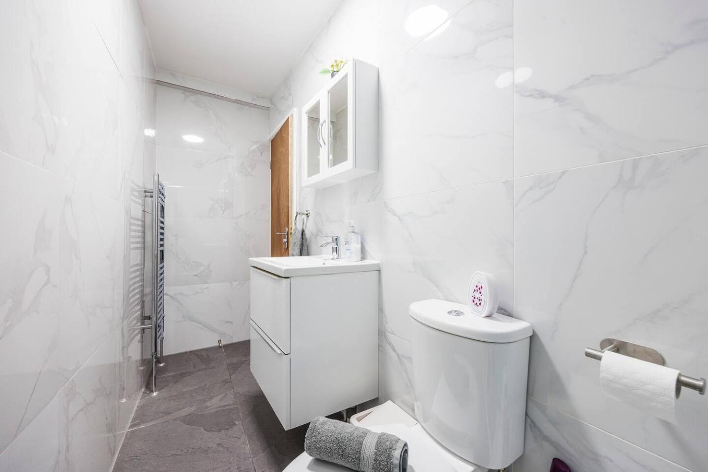 Appartement Three Bedroom 3 Bathroom In Kensington Londres