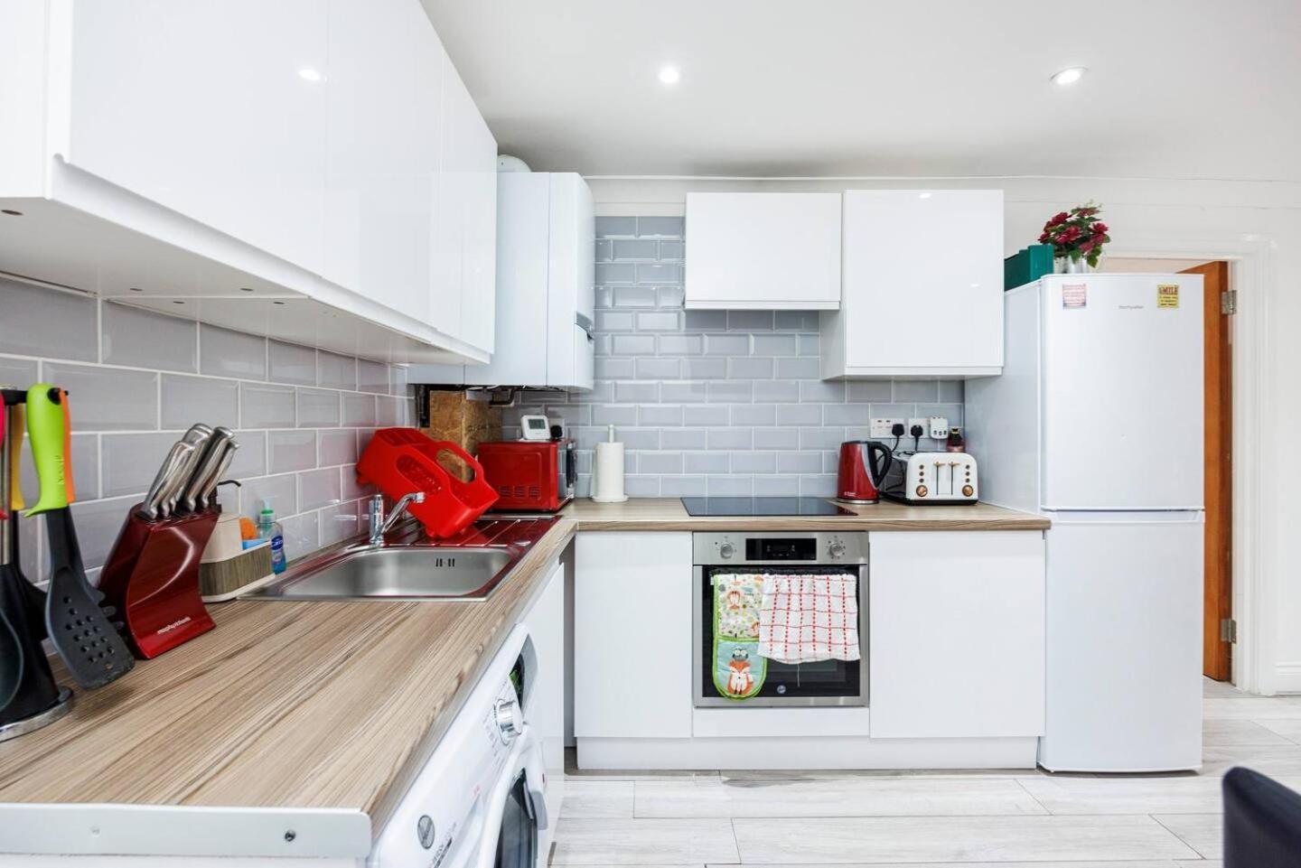 Three Bedroom 3 Bathroom In Kensington * Londres