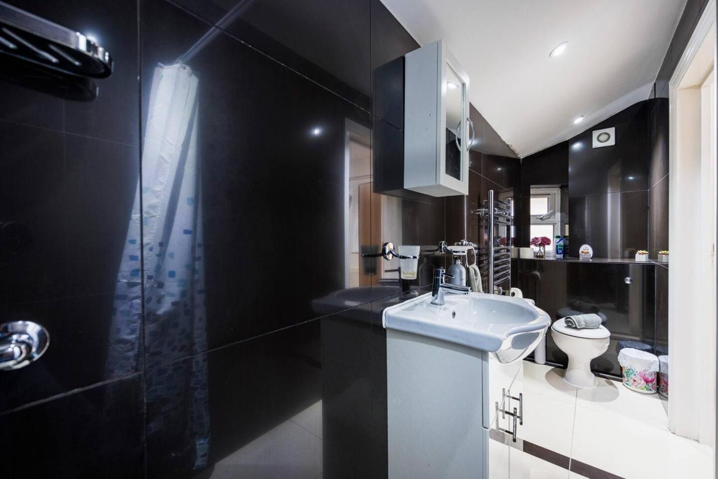 Three Bedroom 3 Bathroom In Kensington Londres