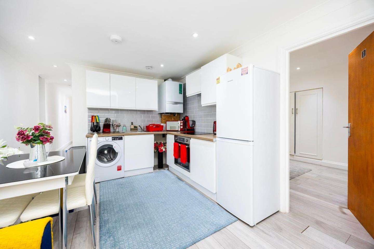 Three Bedroom 3 Bathroom In Kensington Appartement