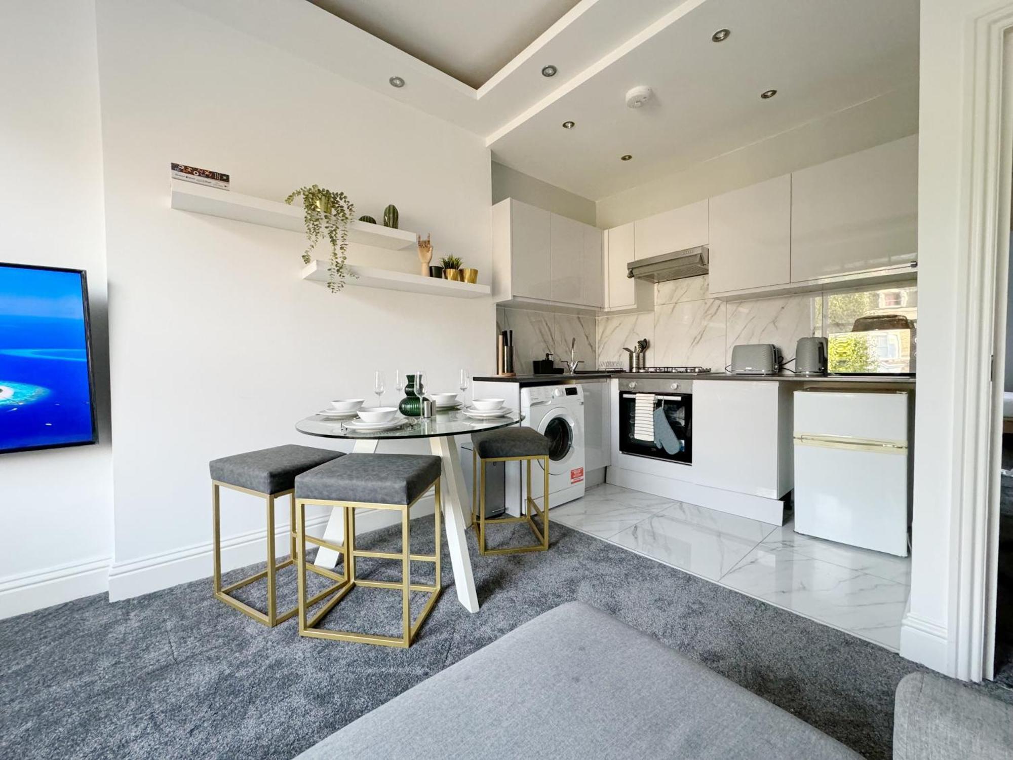 Stylish 2-bed Flat W Kitchen And Cosy Living Space * Londres