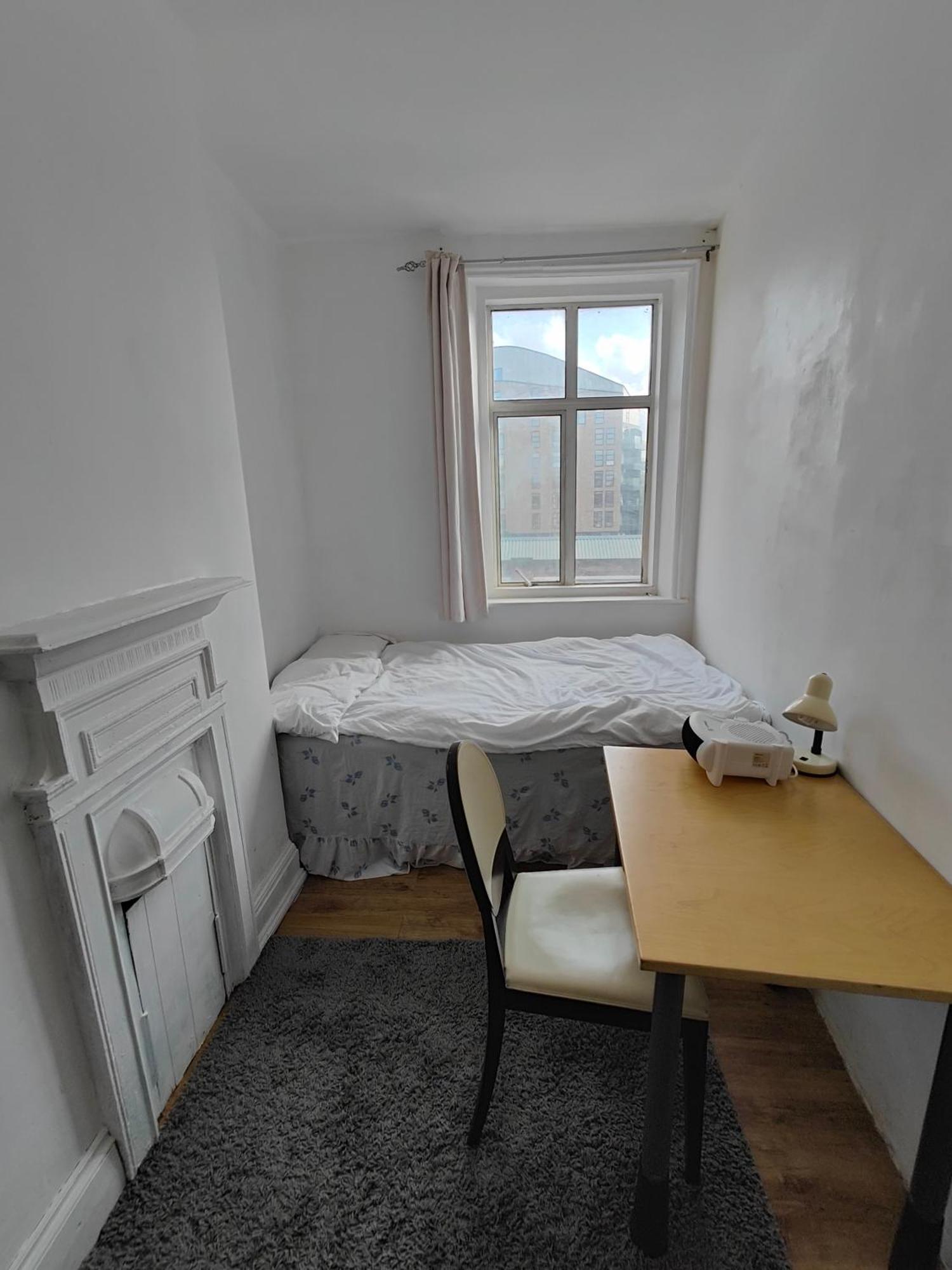 Large House In London's Trendiest Area *