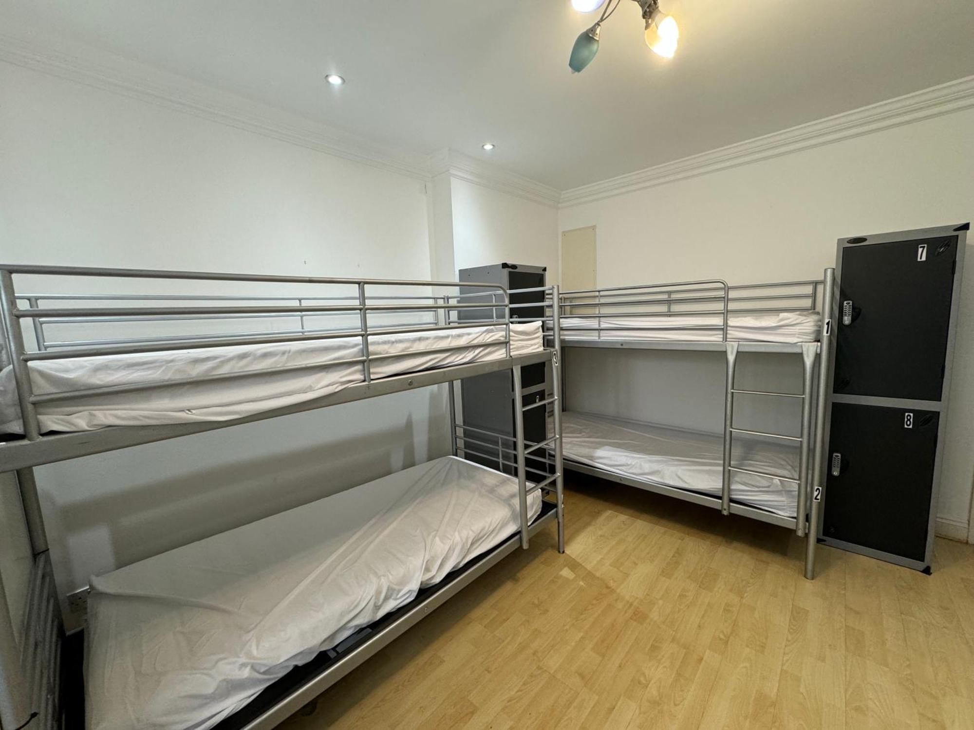 Albergue 365 *