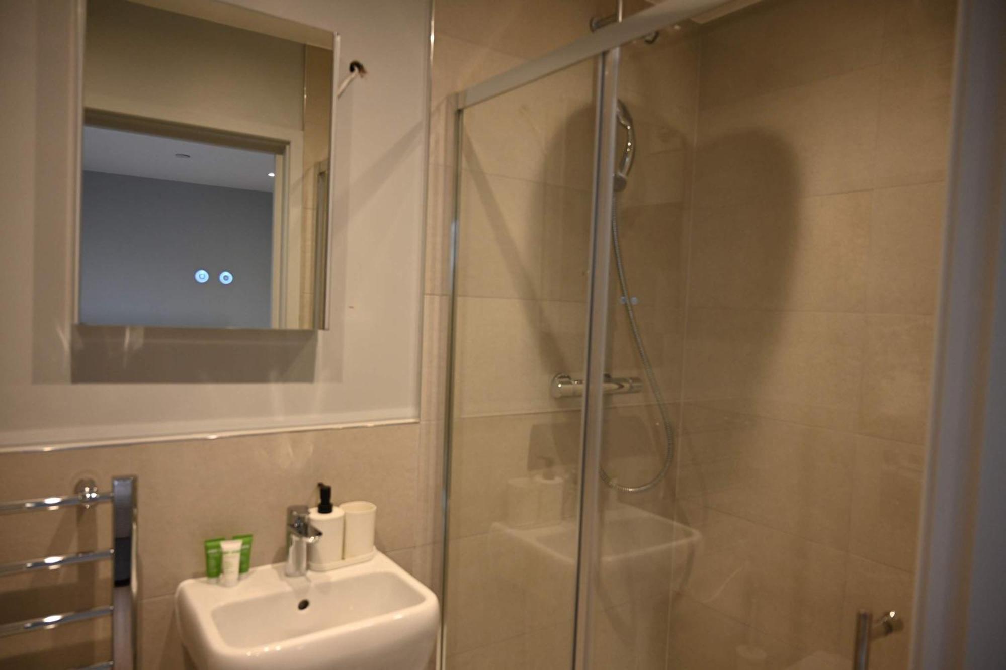 Elegant 2-bed In The Heart Of Appartement Londres