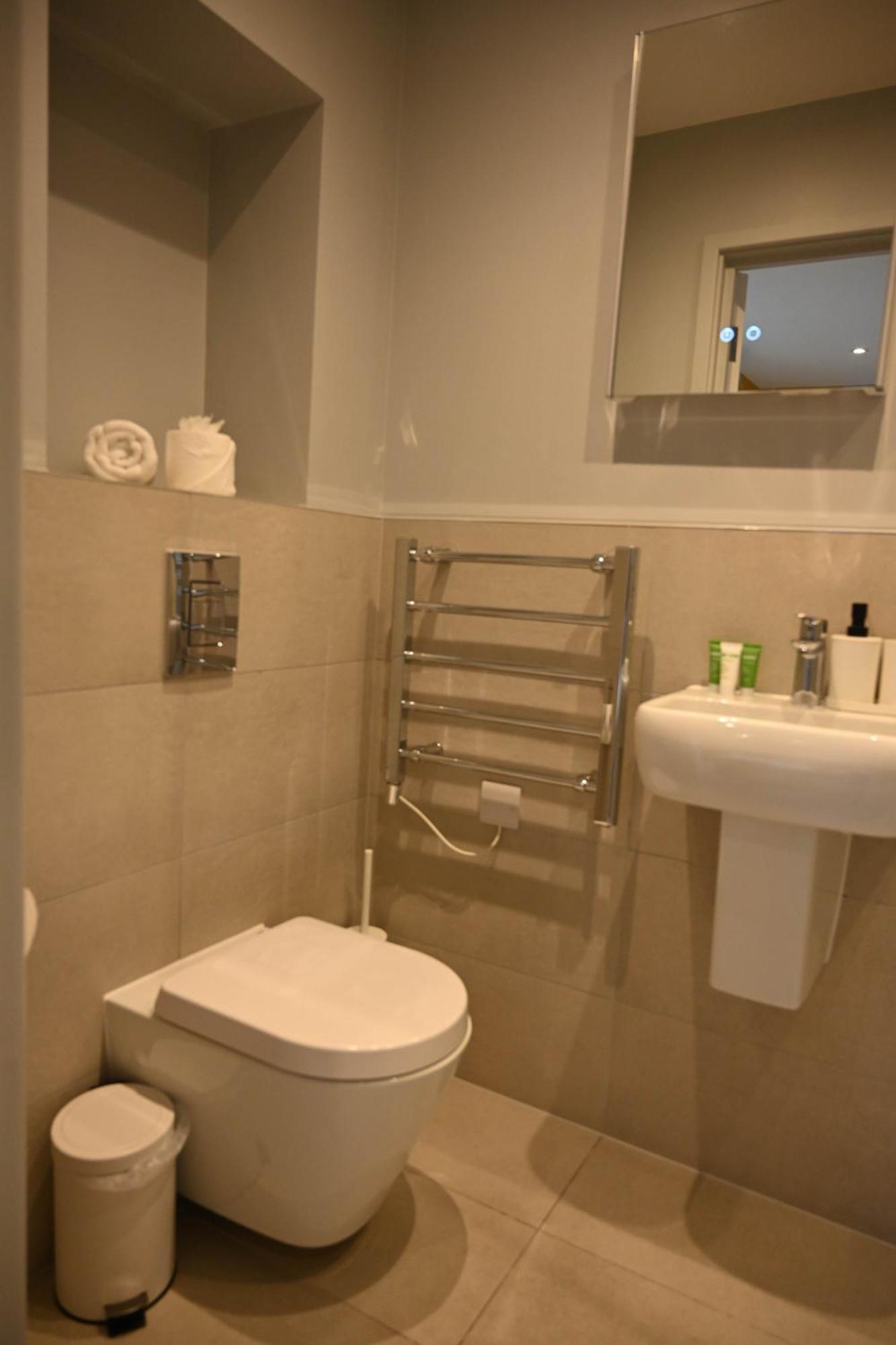 Appartement Elegant 2-bed In The Heart Of Londres