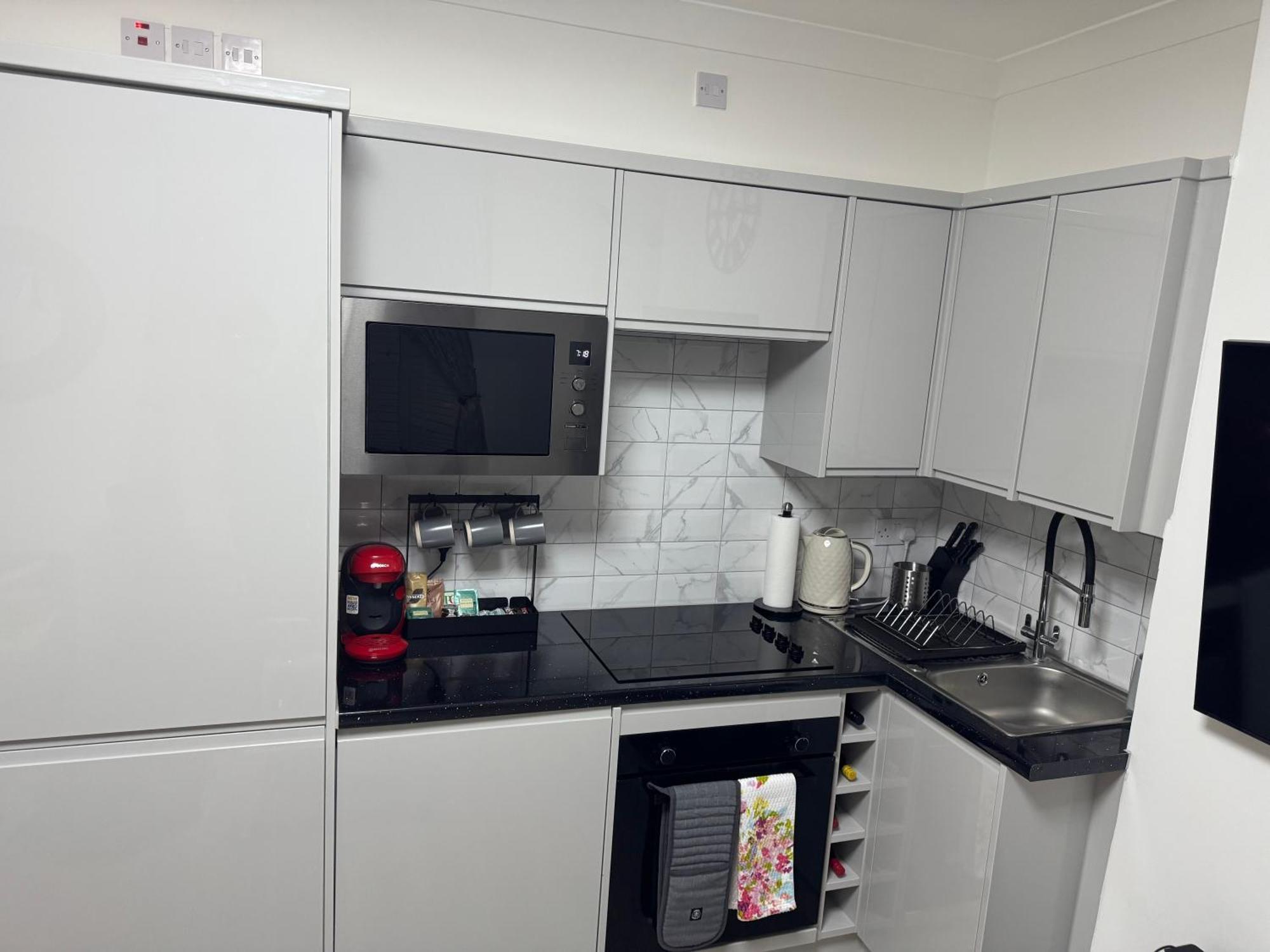Apartment Modern 2-bed Flat Sleeps Up To 5