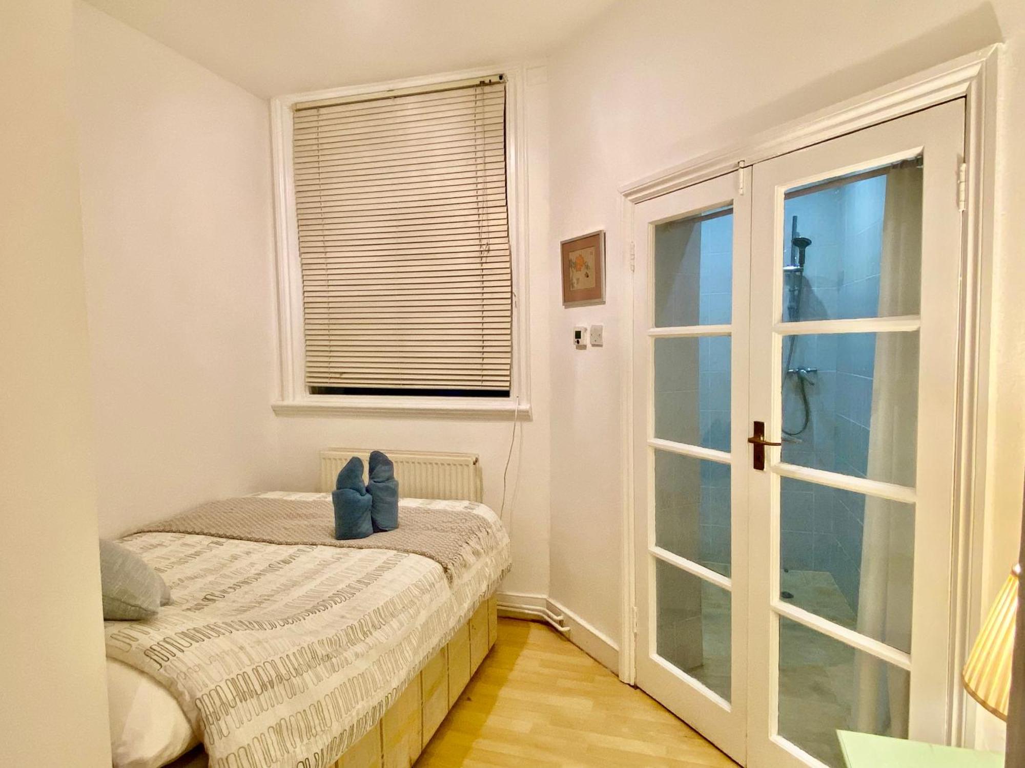 Spacious In Earls Court * Londen