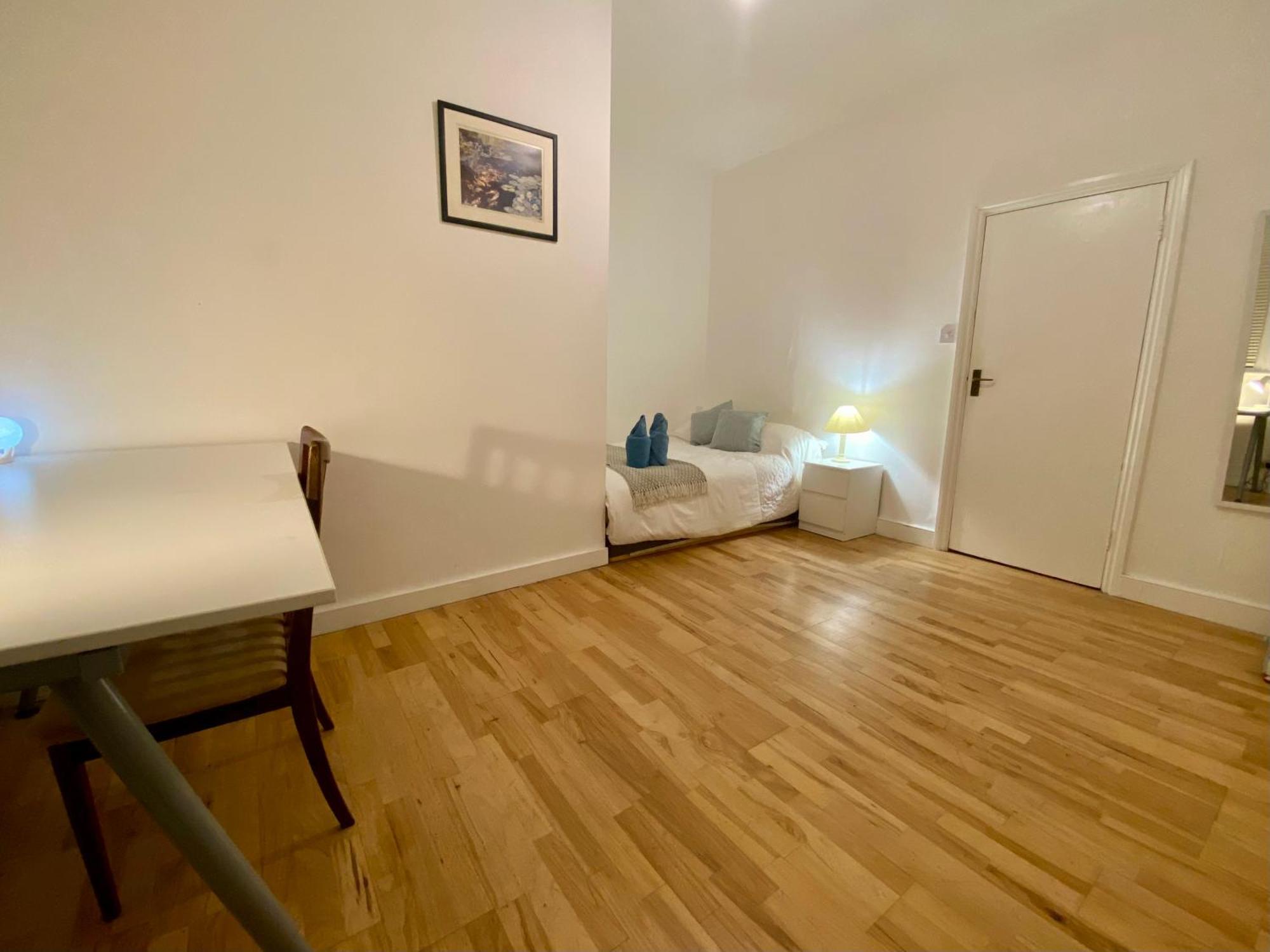 Spacious In Earls Court Appartement