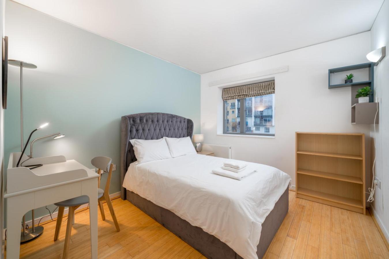 Lovely 3bd Flat, Parking, Sleeps Six Close To O2 Apartamento
