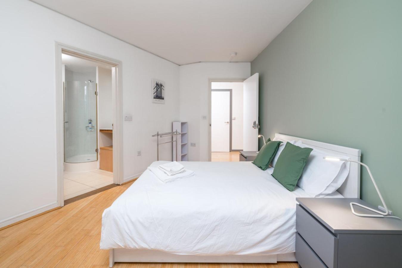 Apartamento Lovely 3bd Flat, Parking, Sleeps Six Close To O2