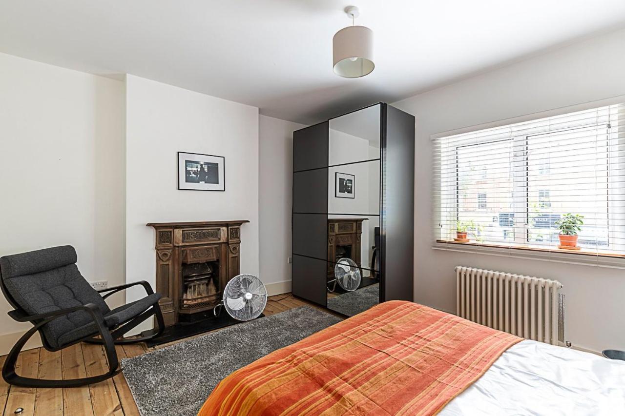 Stylish Chiswick With A Private Terrace Appartement Londres