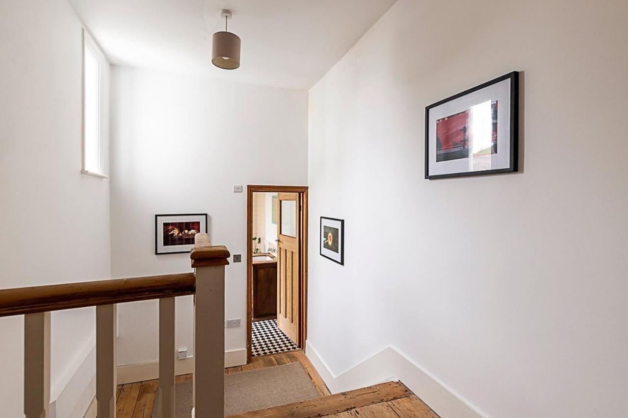 Stylish Chiswick With A Private Terrace