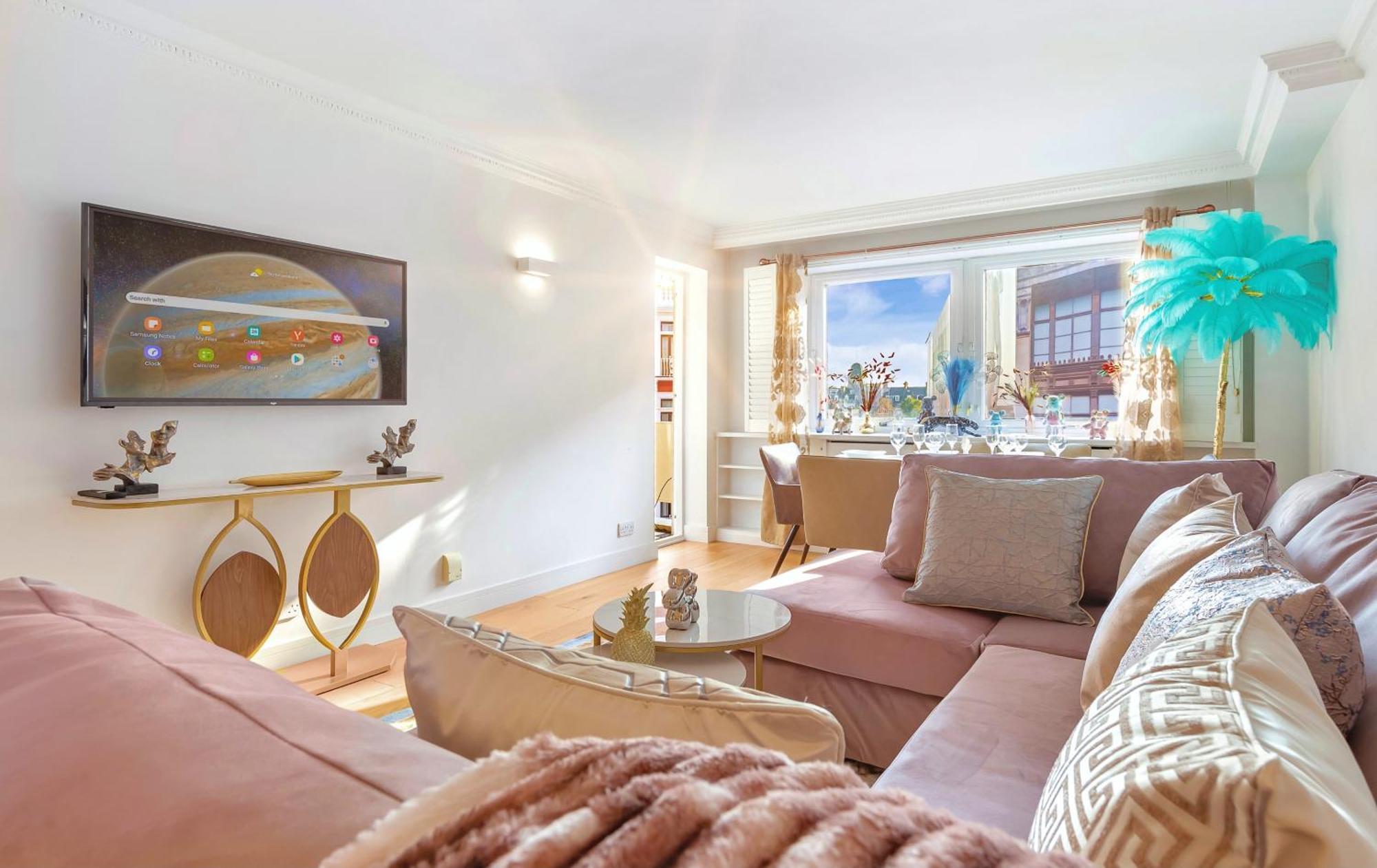 Iconic With Terrace On Harrods Apartment *