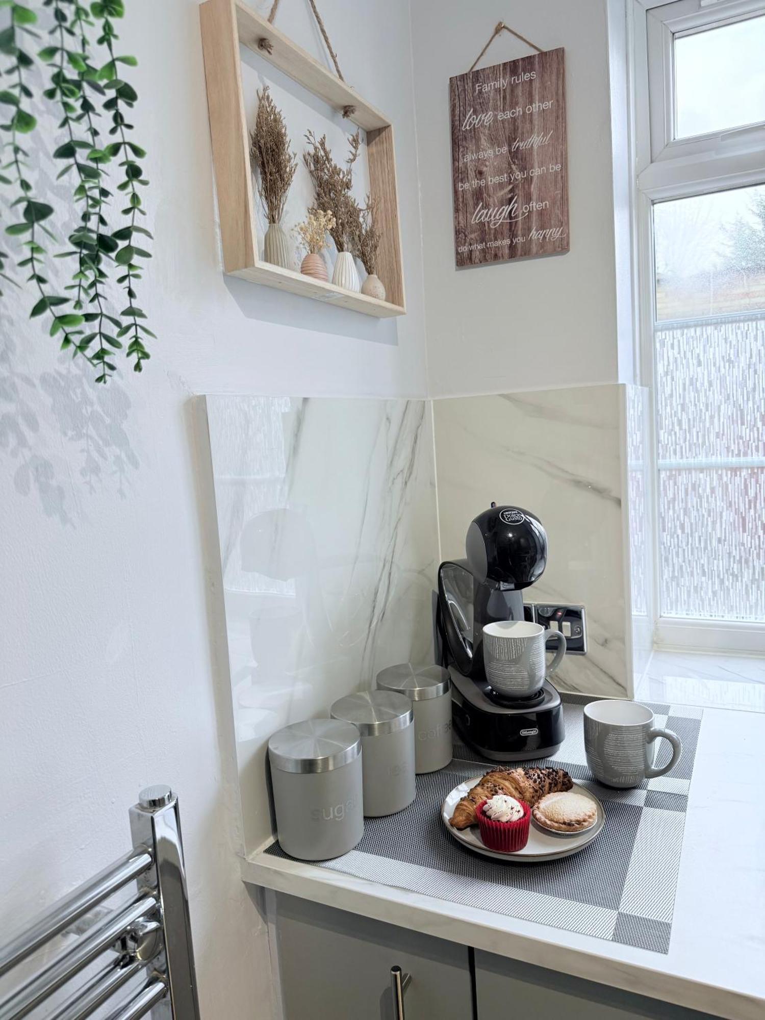 Appartement Staylondon - Sleeps 6 With Free Parking - Tourist, Concerts & Matches Londen
