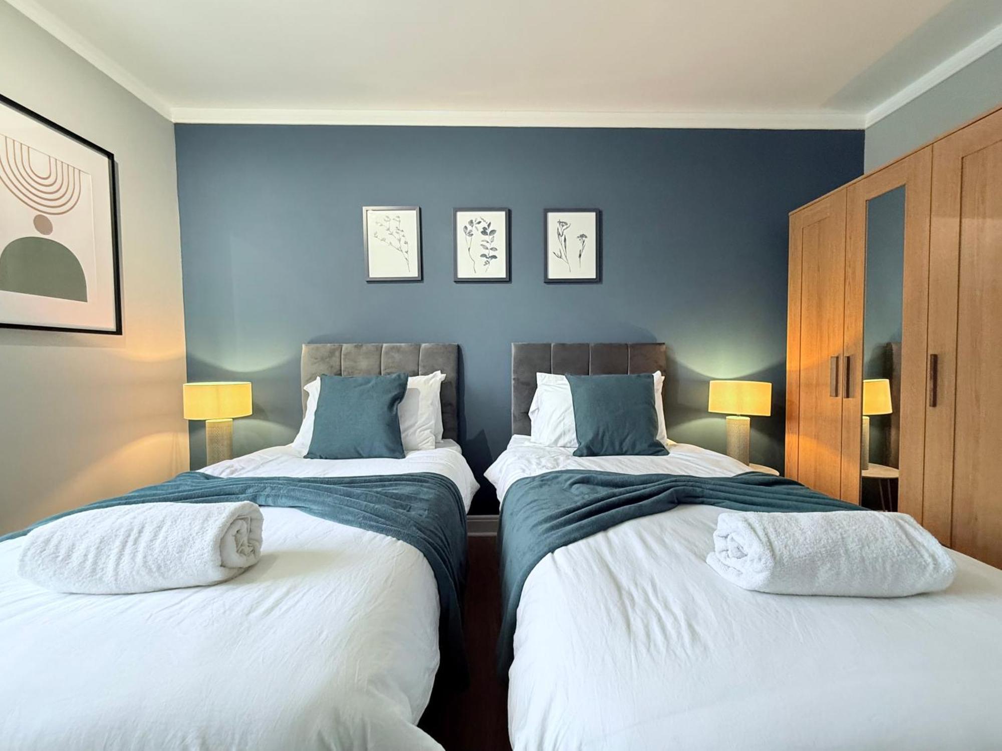 Staylondon - Sleeps 6 With Free Parking - Tourist, Concerts & Matches Appartement Londen