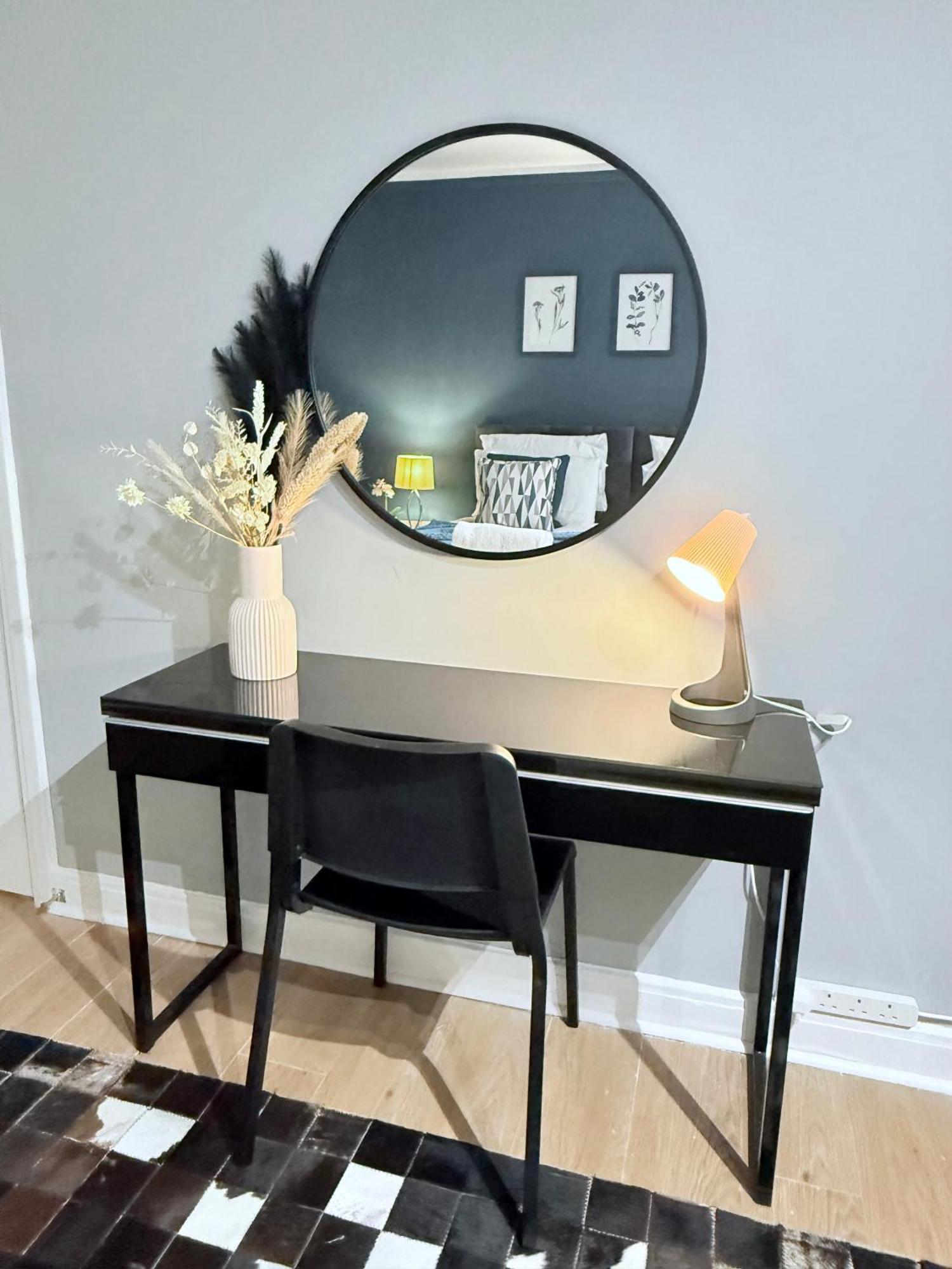 Staylondon - Sleeps 6 With Free Parking - Tourist, Concerts & Matches Londen