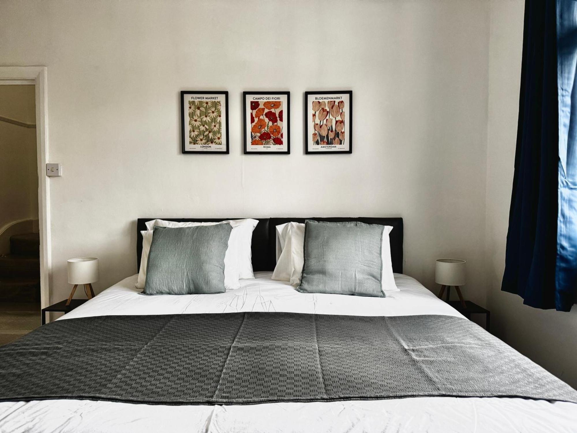 Pensión Maberic Housing West Gem Your Connection *