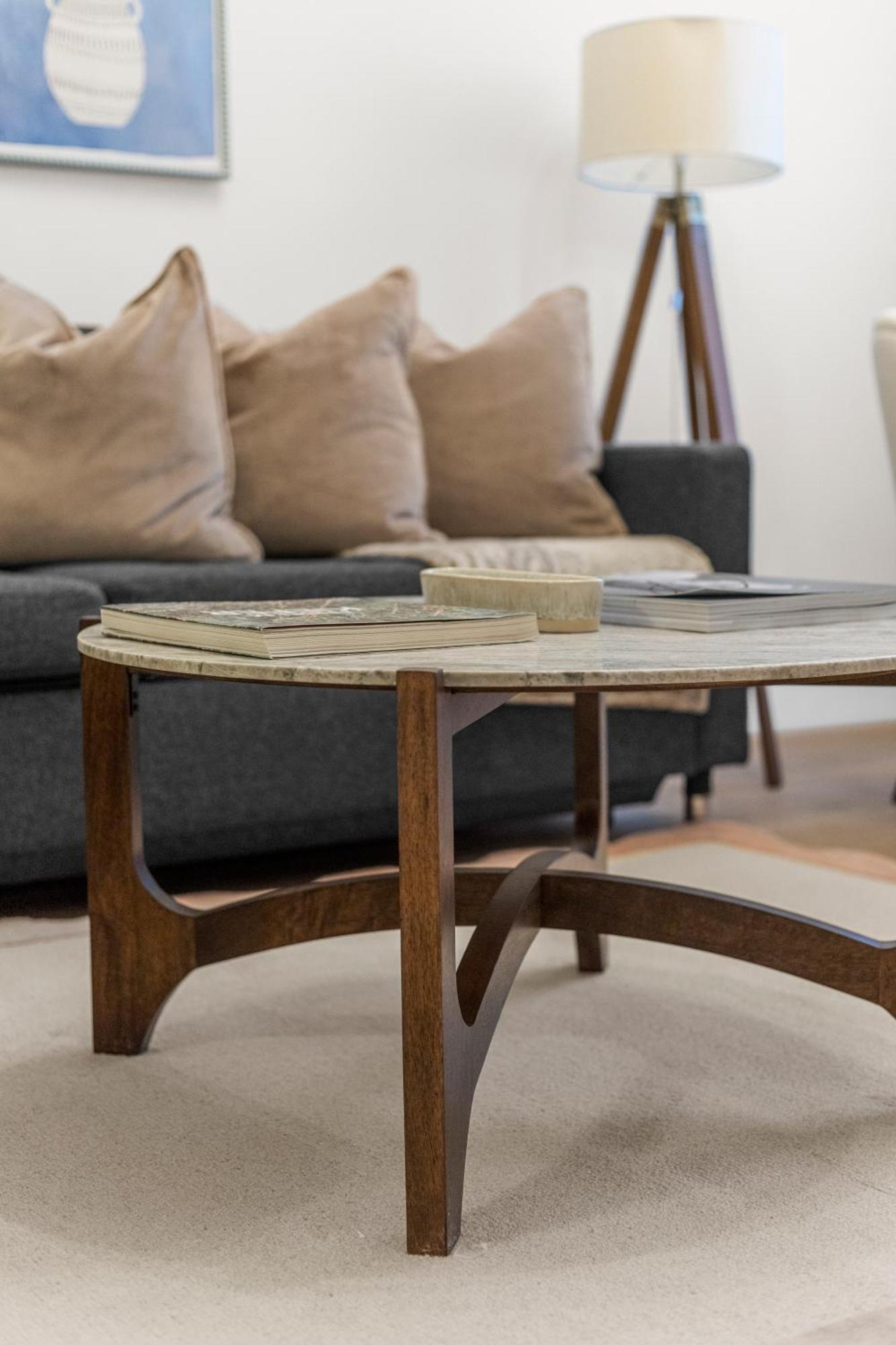 Chic 2-bed In Prime Appartement