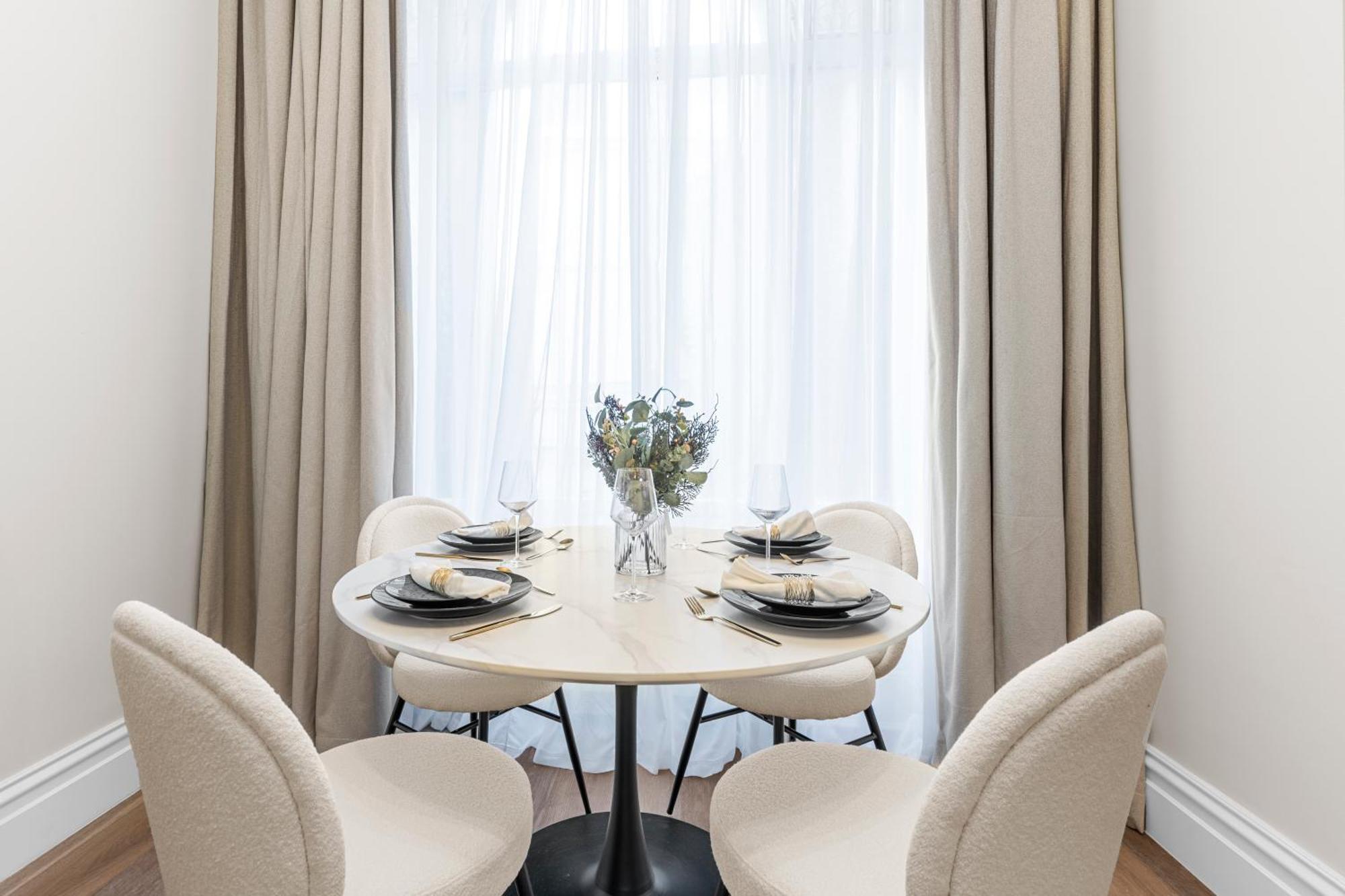 Chic 2-bed In Prime Appartement *