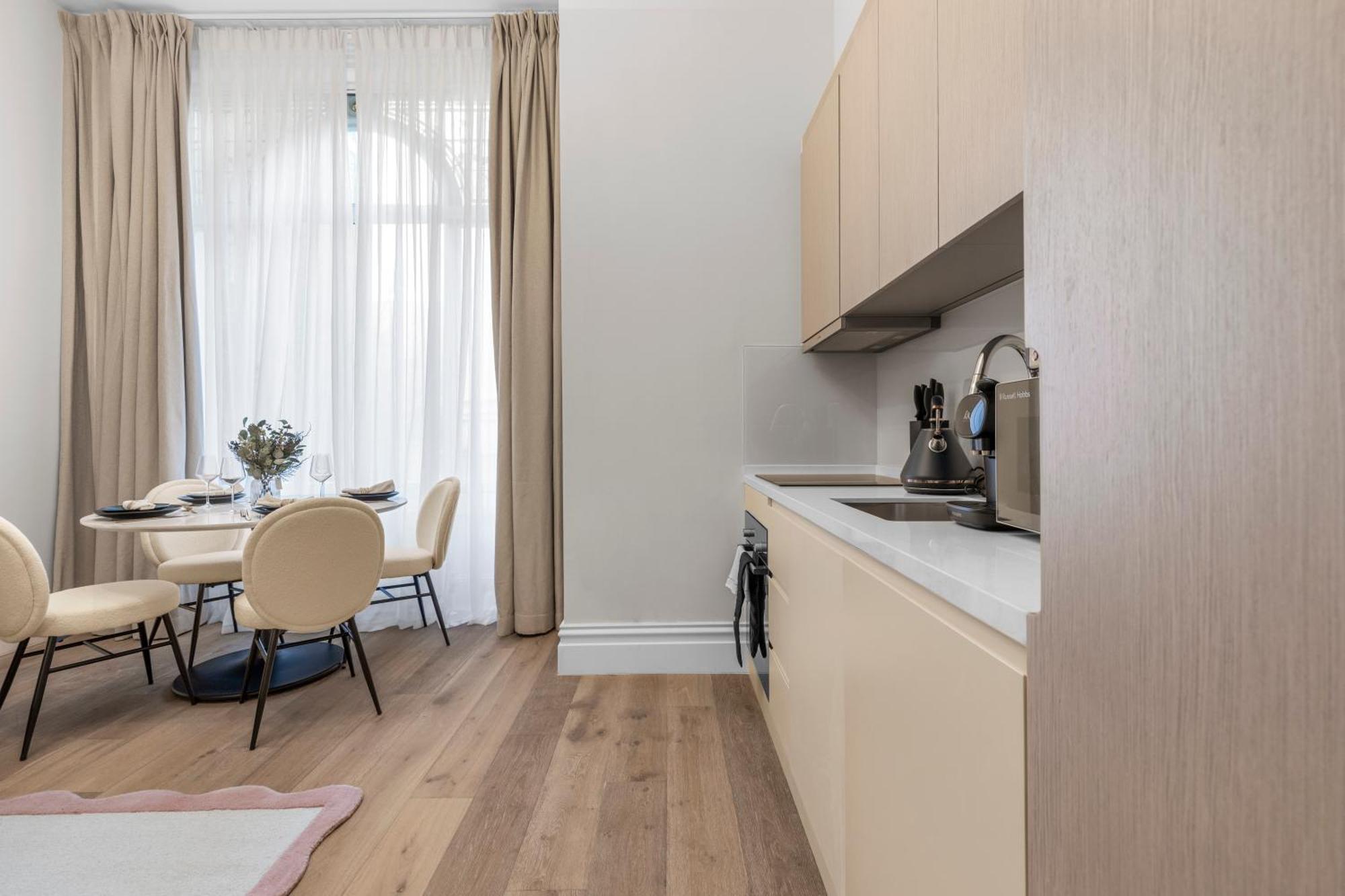 Chic 2-bed In Prime Appartement