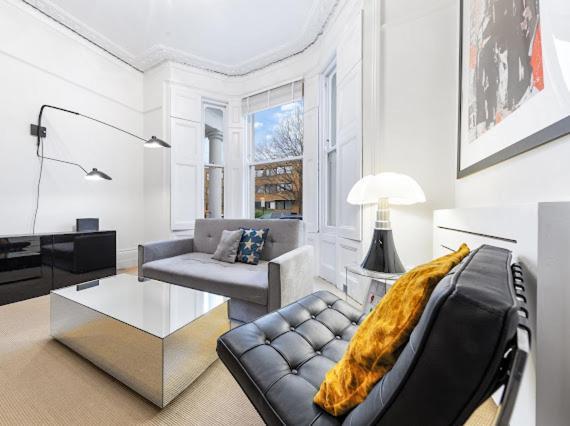 Portobello Large Snug *
