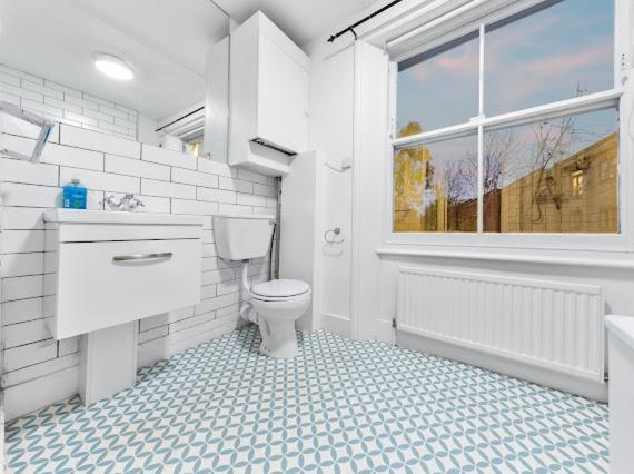 Portobello Large Snug London