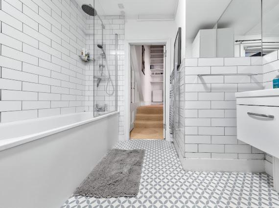 Portobello Large Snug Apartment *