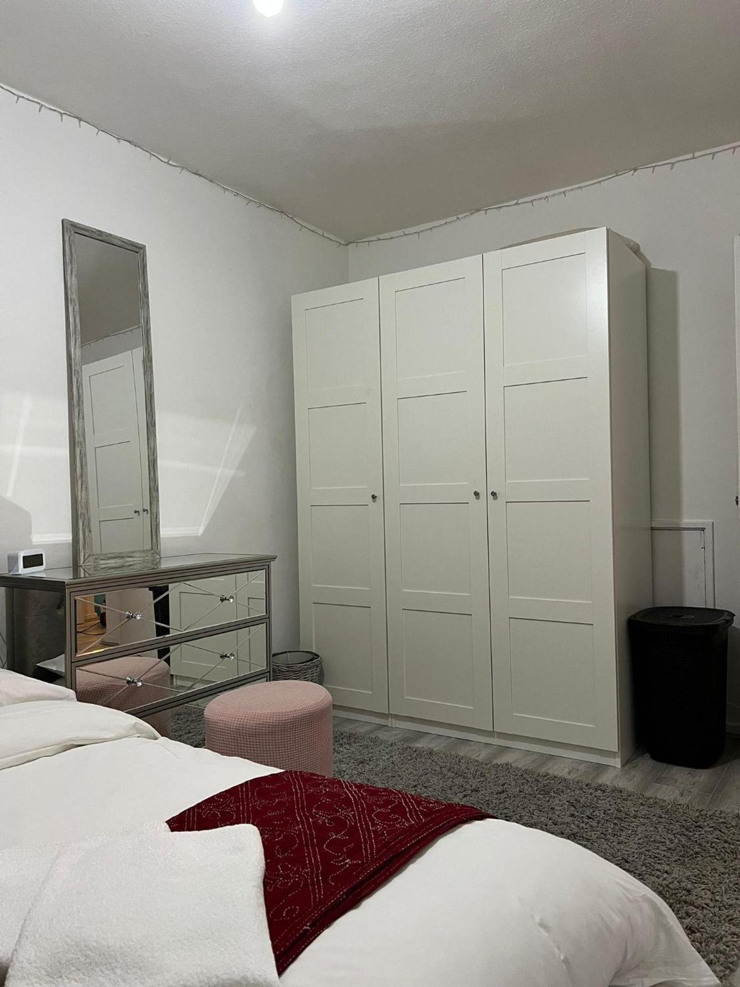 Flat-sleep2bathtub-netflix-heart Of London-balcony Appartement
