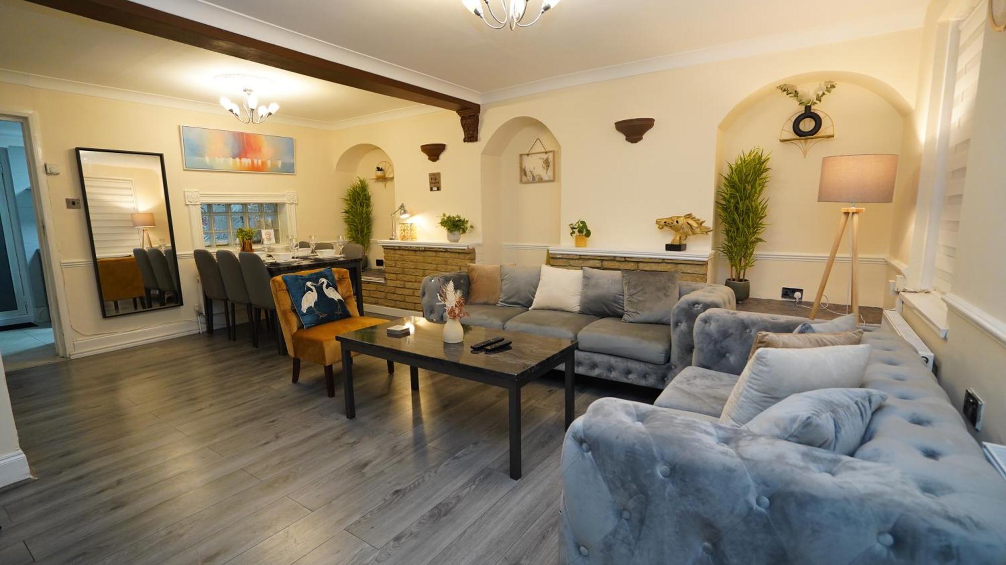 3 Bedroom House Canary Wharf Free Parking Free Wifi All Over Uk Hébergement de vacances