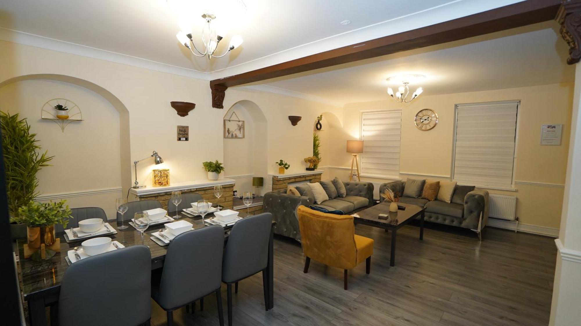3 Bedroom House Canary Wharf Free Parking Free Wifi All Over Uk Hébergement de vacances *