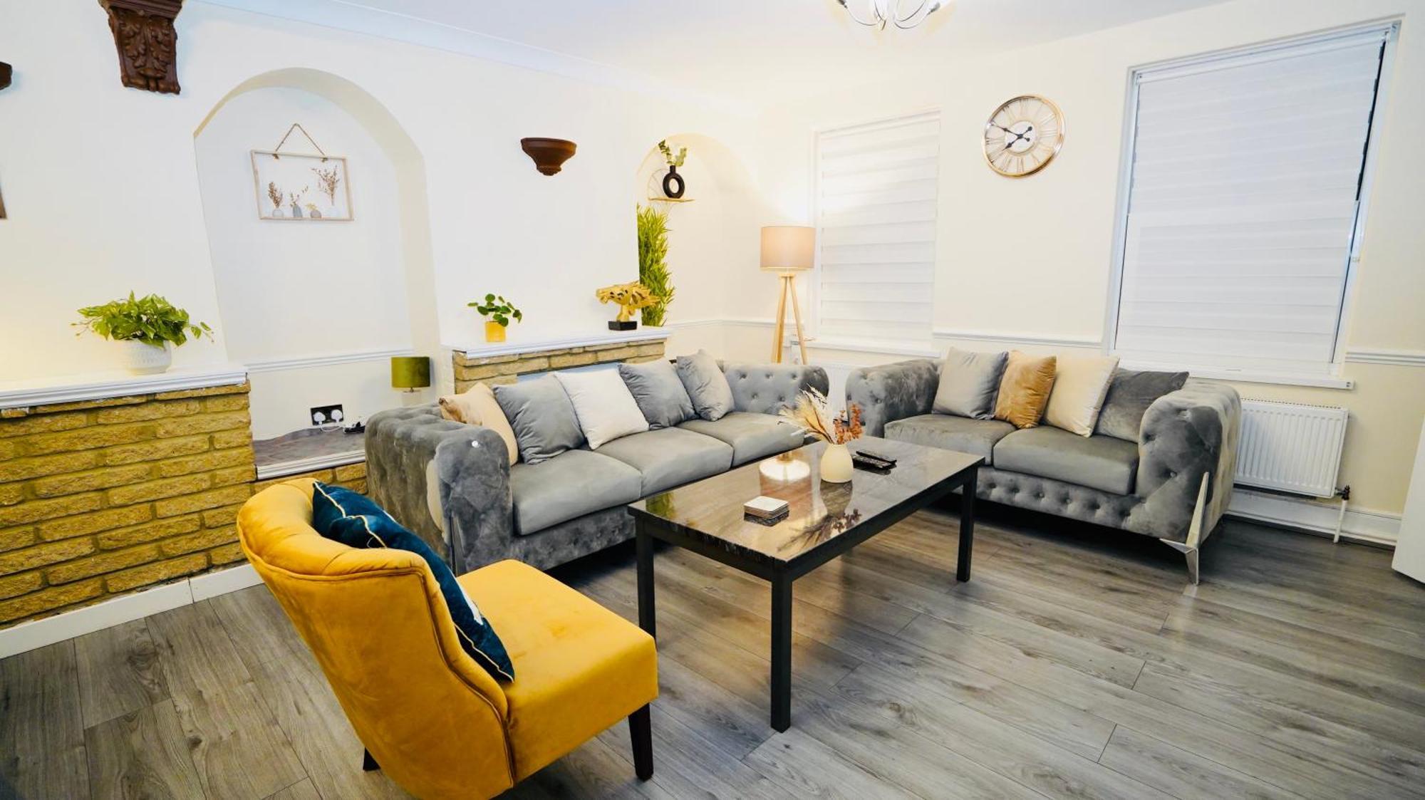 3 Bedroom House Canary Wharf Free Parking Free Wifi All Over Uk Londres