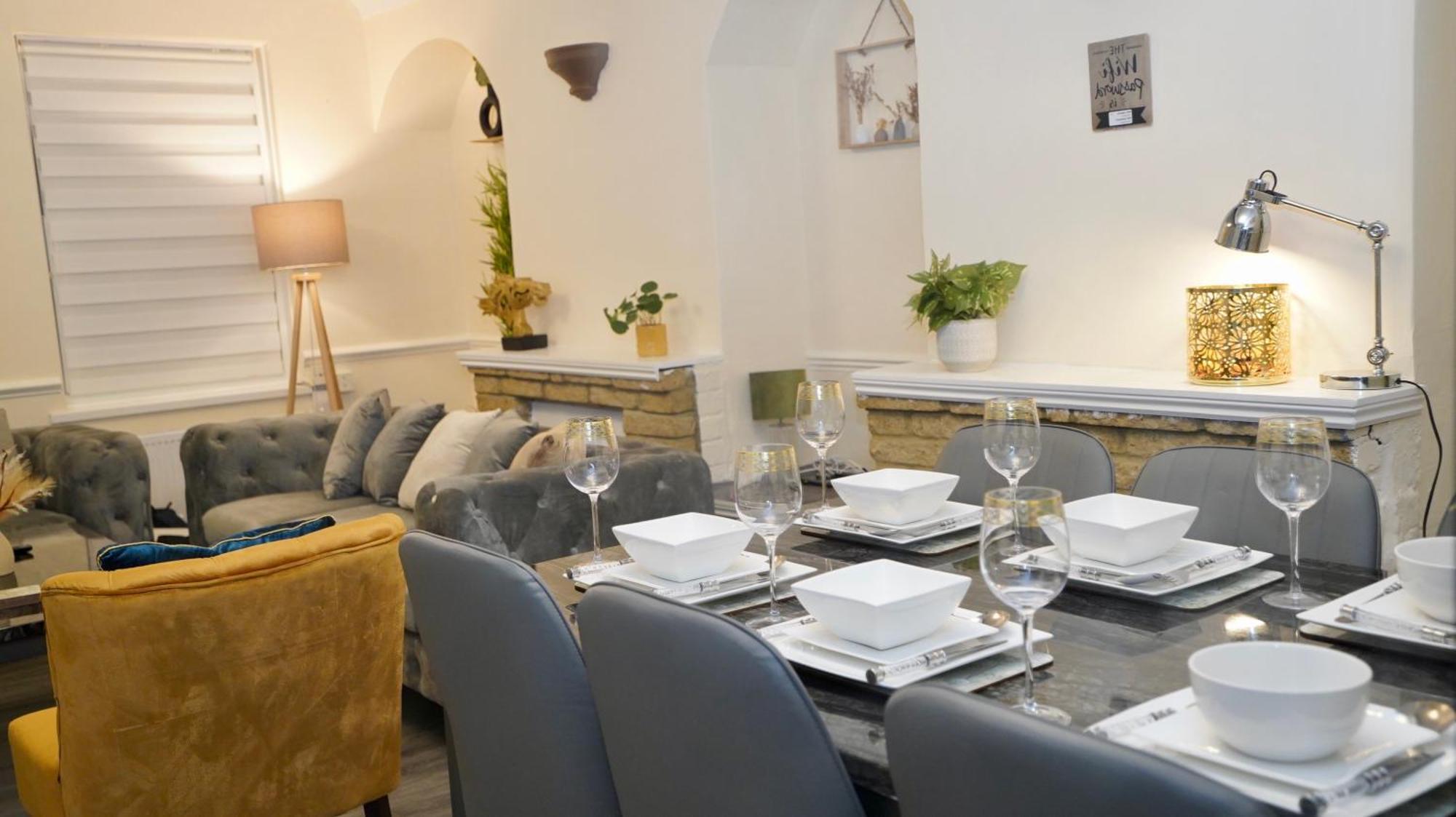 Hébergement de vacances 3 Bedroom House Canary Wharf Free Parking Free Wifi All Over Uk
