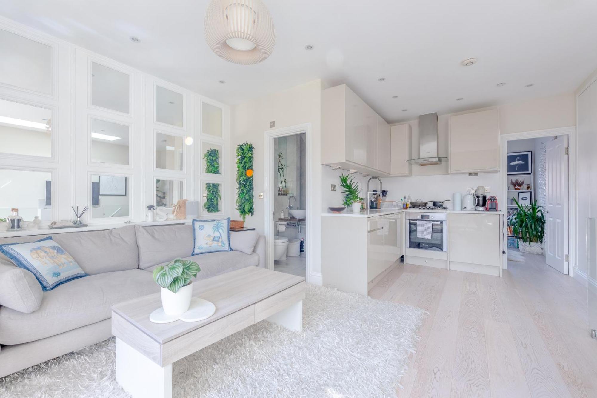 Airy & Modern 1bd Flat In Maida Vale * London